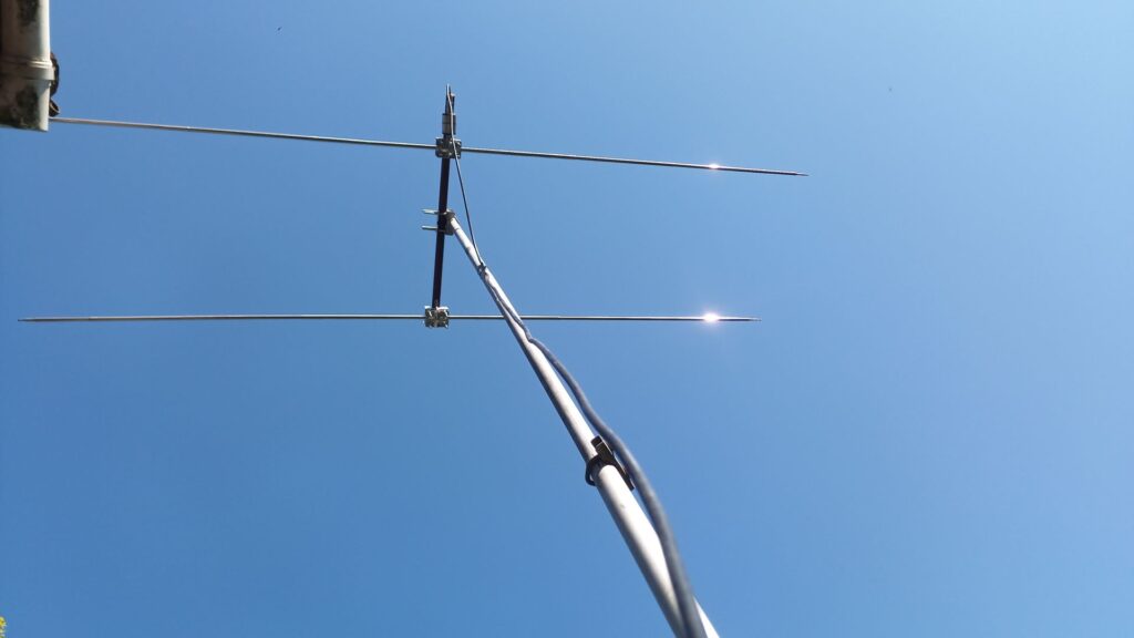 Backpack yagi on the mast